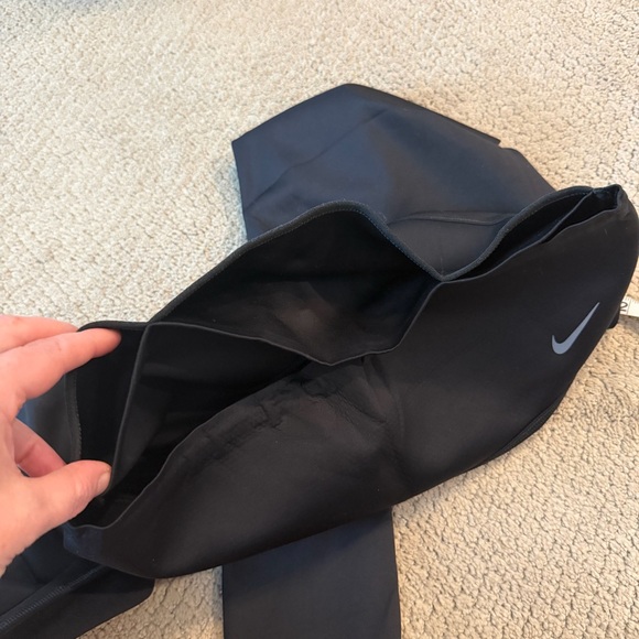 Nike Go Dri-Fit Cropped Leggings, Size XL - Picture 9 of 9